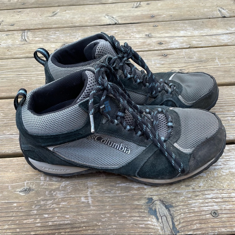 ‼️ SOLD Columbia mid height waterproof techlite hiking boots